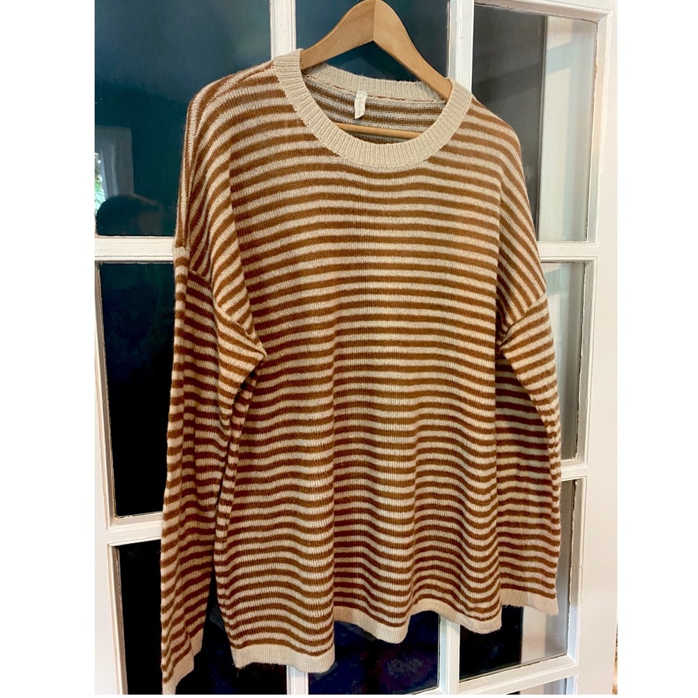 PinkBlush Maternity Sweater. Medium. UGC.